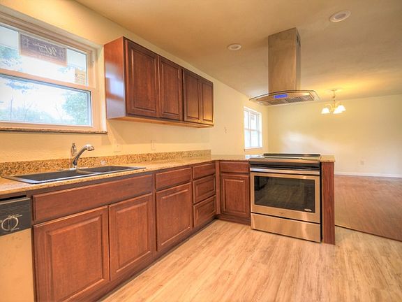 4th image of 7011 Juno Dr