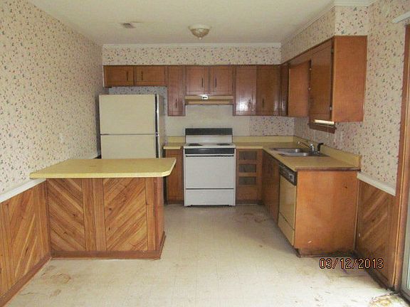 2nd image of 3748 Fairington Dr
