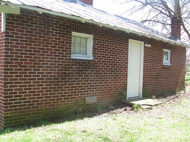 2nd image of 619 Marion Ave