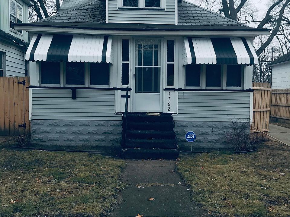 2nd image of 1762 Elwood St
