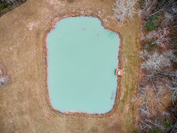 4th image of 482 Maple Ridge Dr