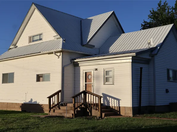 223 W Bolinger Rd, Bucklin, KS 67834