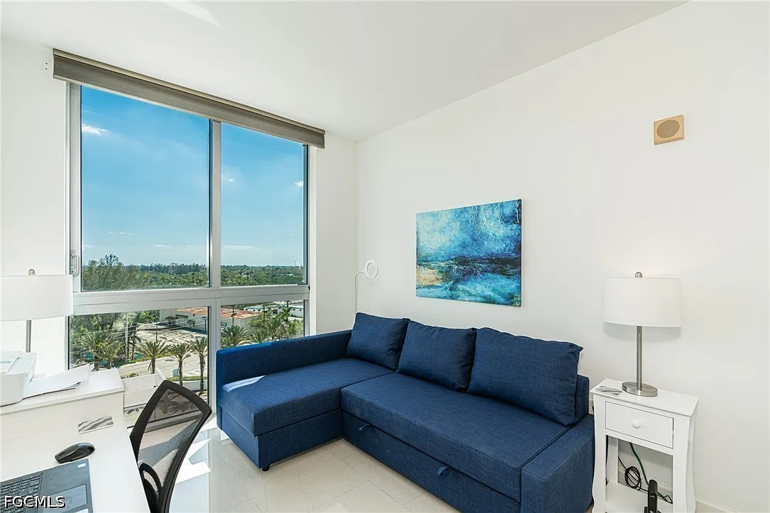 3 bed, 2.5 bath, 1854 sqft, $4,000 — Photo 3