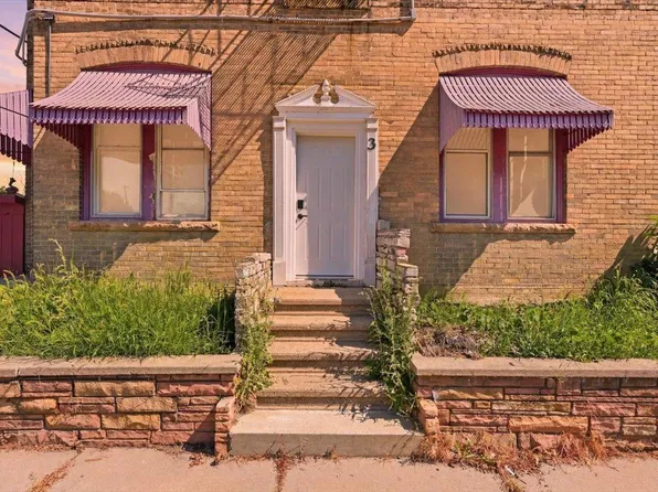 3 E Main St #4, Belleville, WI 53508