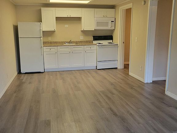 2nd image of 709 N 17th Ave #F4