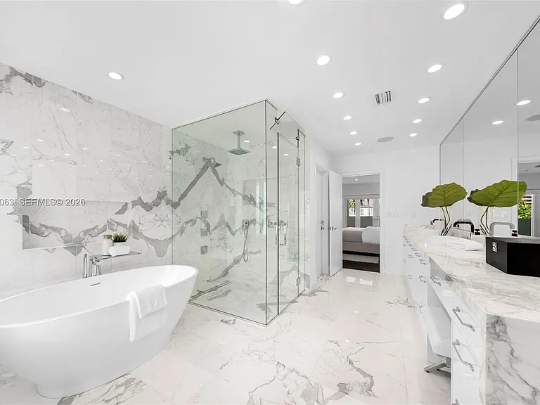 6832 Sunrise Ct — Photo 7