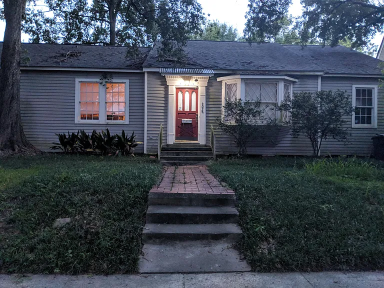 2060 Myrtle Ave — Photo 1