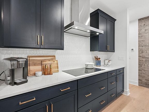 5th image of 151 Pinnacle Dr