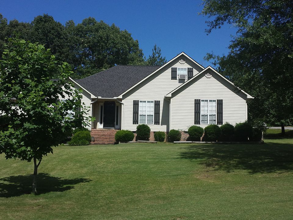 2nd image of 290 Windemere Dr