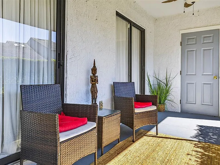 4180 Brentwood Park Cir — Photo 34