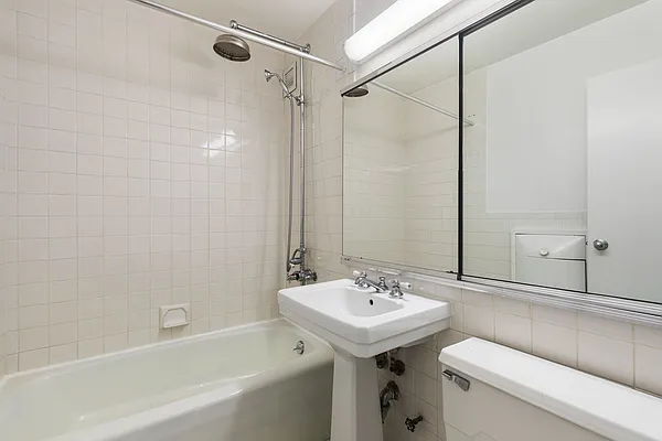 Rented by Compass | media 38