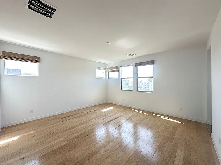 513 Monarch Ridge Ct — Photo 14