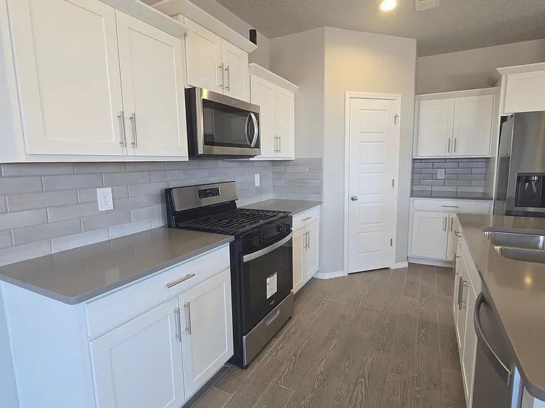 3209 Tazanita Loop SE — Photo 9