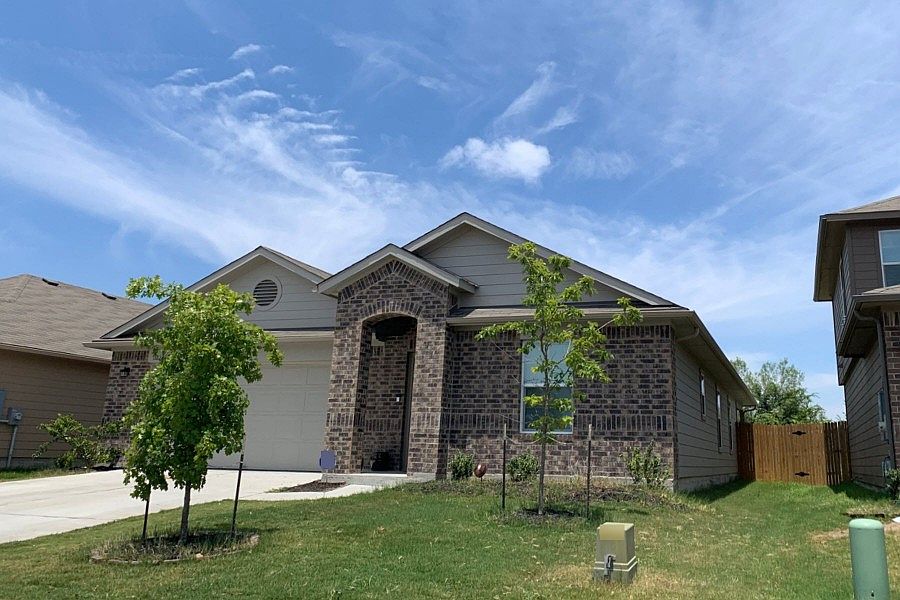 2nd image of 11824 Jamie Dr