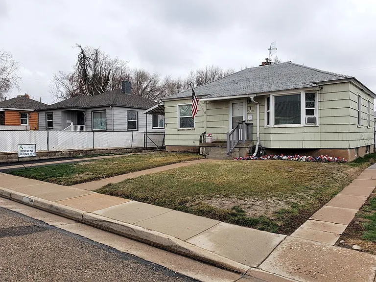 218 S Lakeview Dr — Photo 2