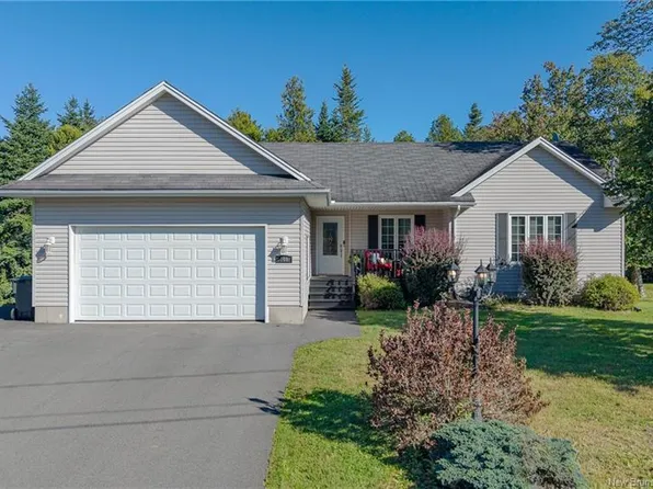 108 Hazelton Dr, Quispamsis, NB E2E 6B6