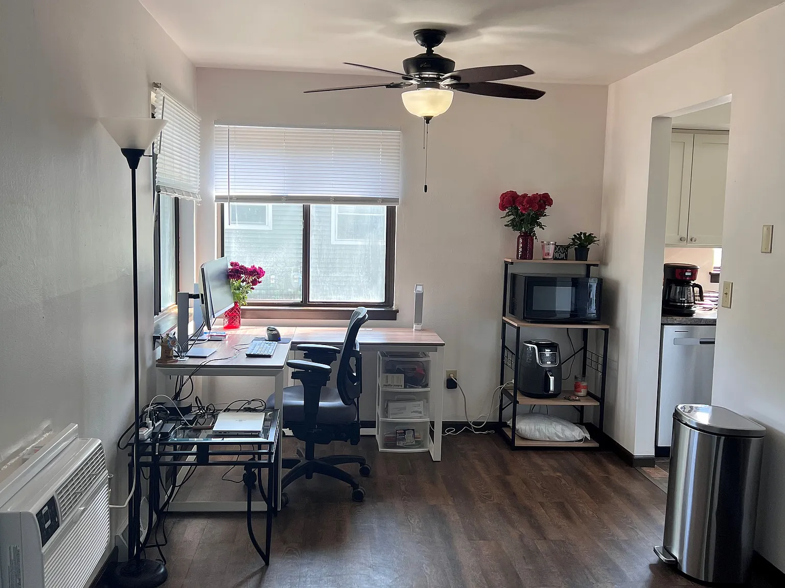 1 bed, 800 sqft, $1,195 — Photo 3