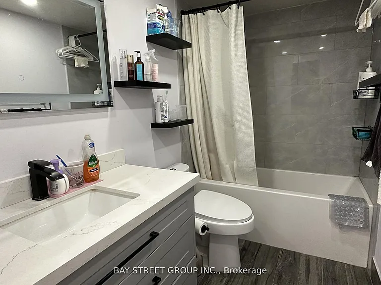 51 Baffin Ct #611 — Photo 14