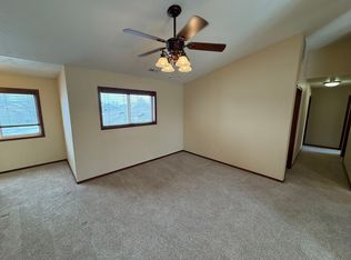 1040 N Main St, Tea, SD 57064