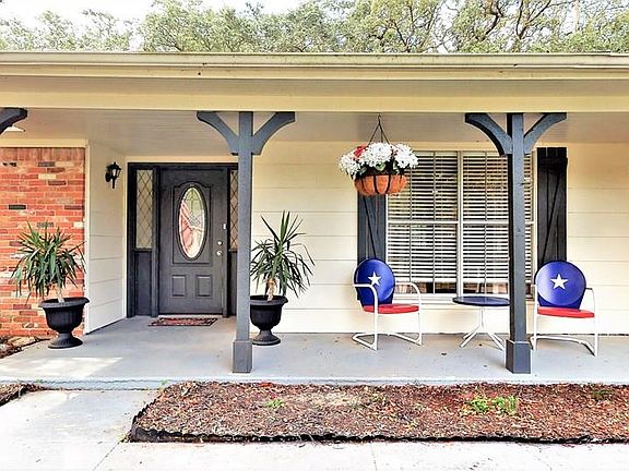 4th image of 4906 Live Oak Dr