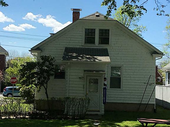 3rd image of 421 Fruit Hill Ave