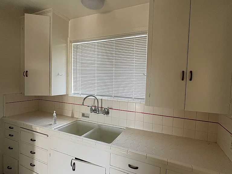 501 E Carrillo St #503 — Photo 10
