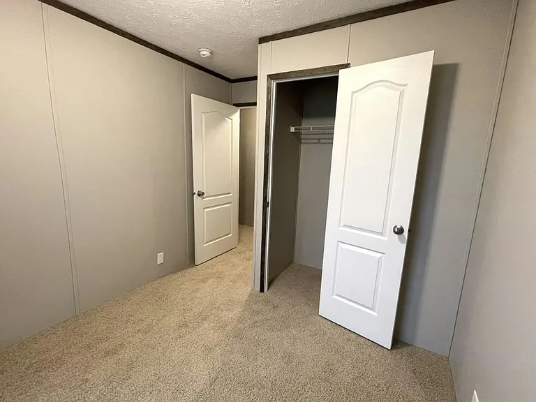 488 Linda Ln — Photo 14