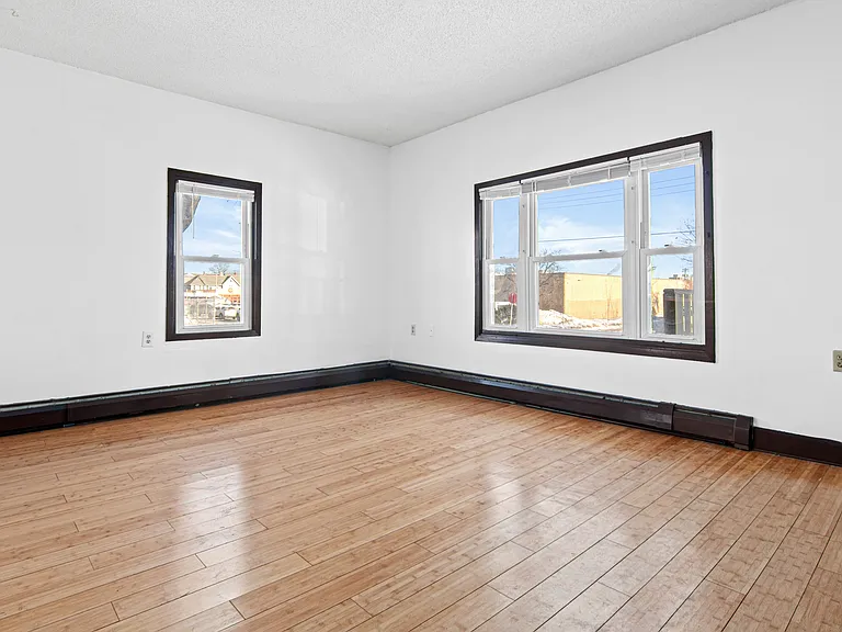 2100 14th Ave S #3 — Photo 2