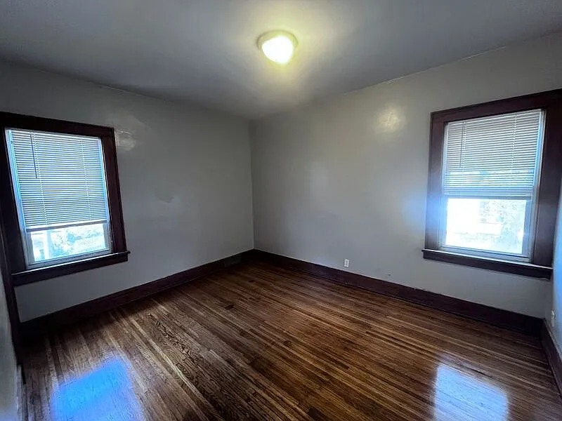 3 bed, 1.0 bath, 1248 sqft, $1,400 — Photo 4