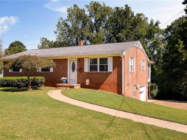 217 Woodhaven Dr, Lexington, NC 27295