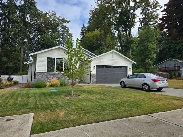 8717 33rd St E, Puyallup, WA 98371