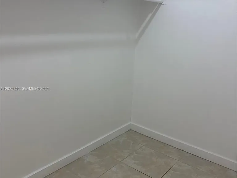 2000 NE 135th St #208 — Photo 6