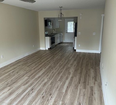 3rd image of 130 Coach Lee Hill Blvd #B