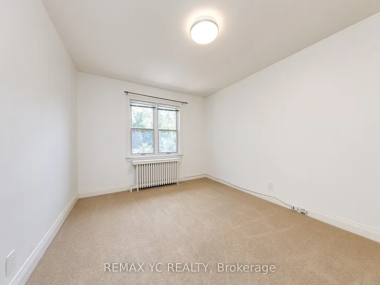 425 Broadway Ave — Photo 16