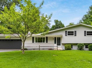 399 Pleasantview Dr, Granville, OH 43023
