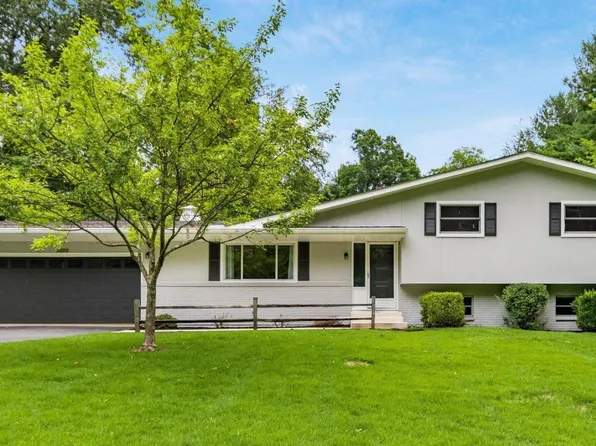 399 Pleasantview Dr, Granville, OH 43023