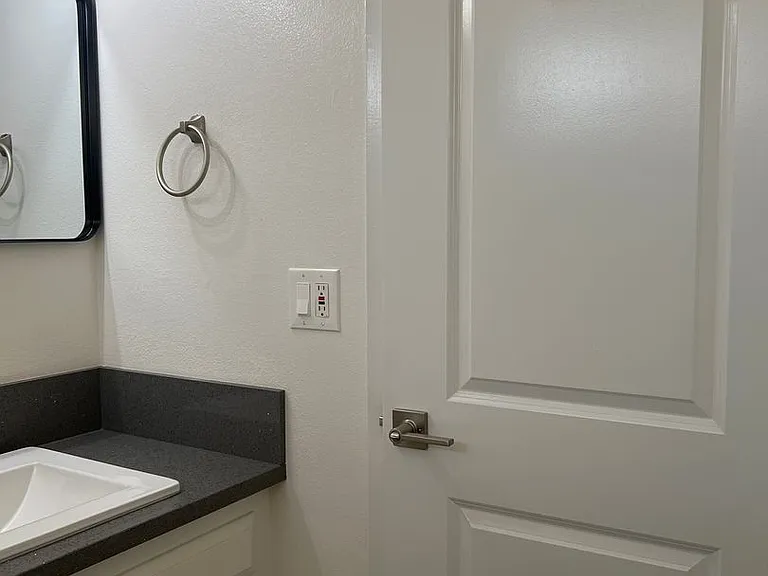 Arrowhead Apartments — Photo 35