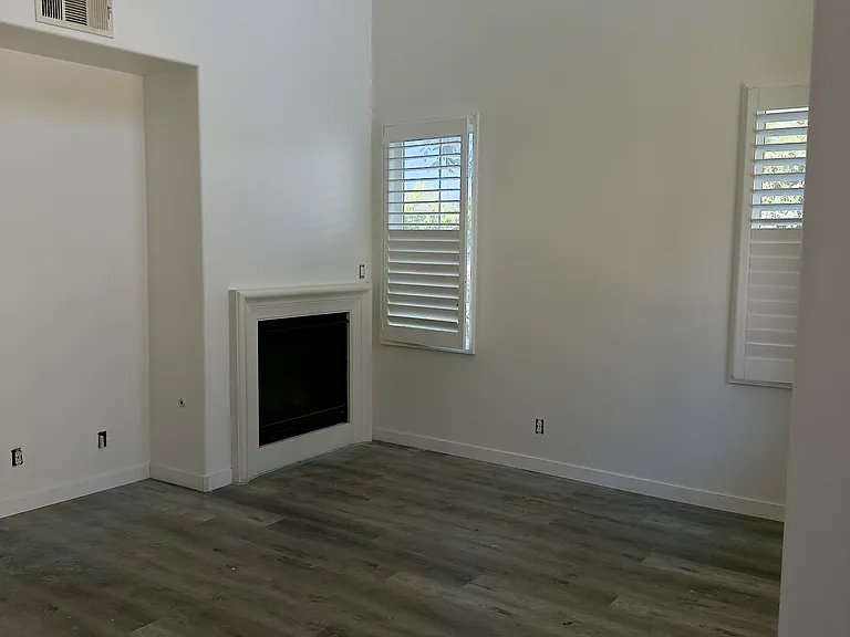 3030 N Torrey Pine Ln — Photo 2