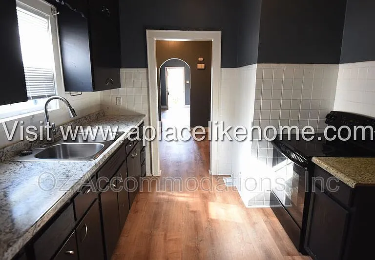 745 Pacific Ave — Photo 9