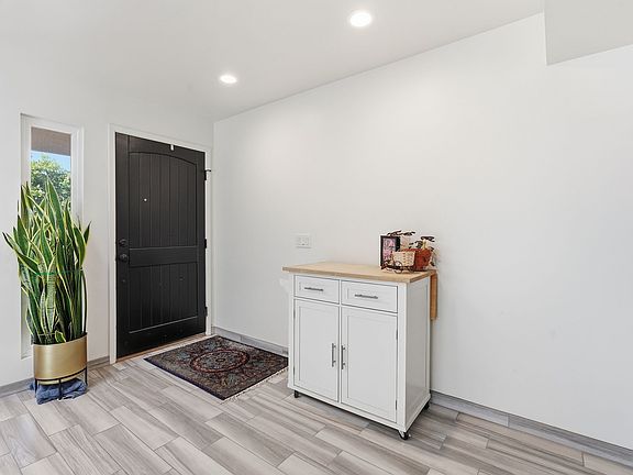 5th image of 7109 N Via De Alegria