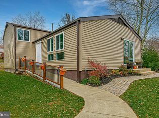 9068 Gold Amber Garth, Columbia, MD