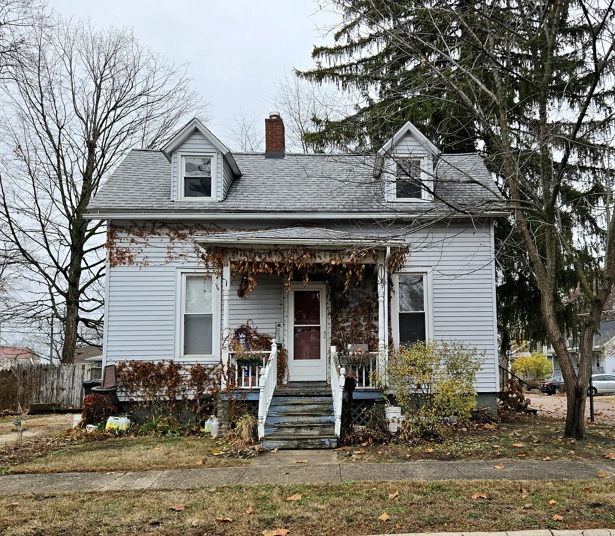 108 E Oregon St photo 1