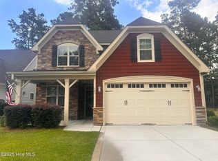 165 Moultrie Ln, Aberdeen, NC 28315