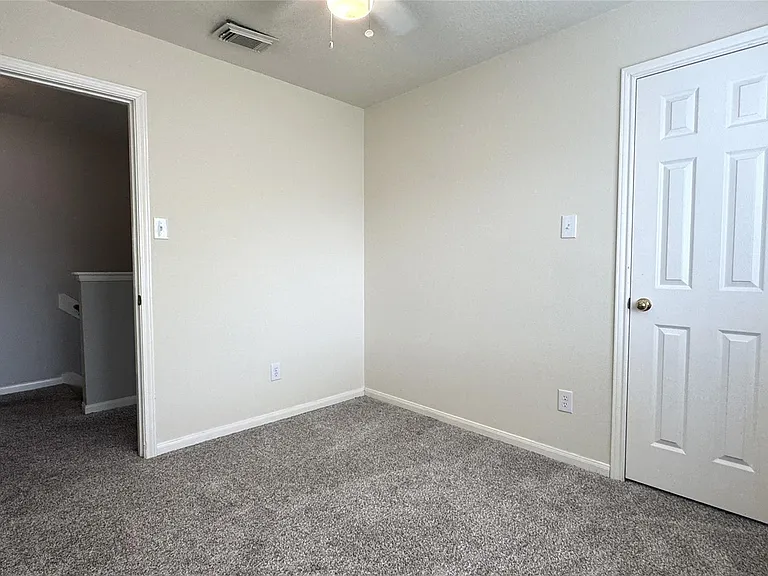 4243 Daisy Meadow Dr — Photo 14