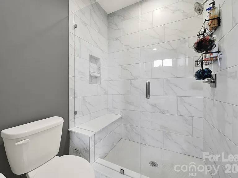 428 E 33rd St — Photo 24