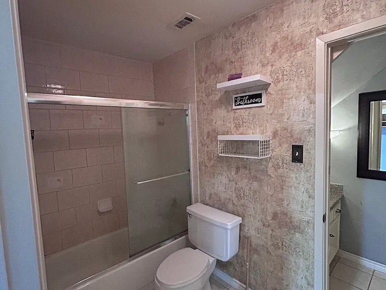 7827 Bateman Ln — Photo 4