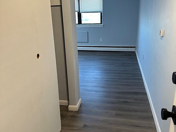 5th image of 5237 Oxford Ave #B6