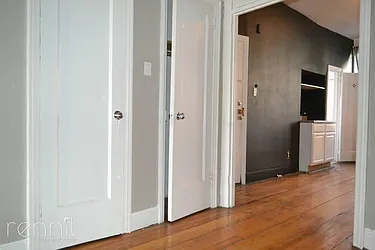 Rented by Rennit Inc.