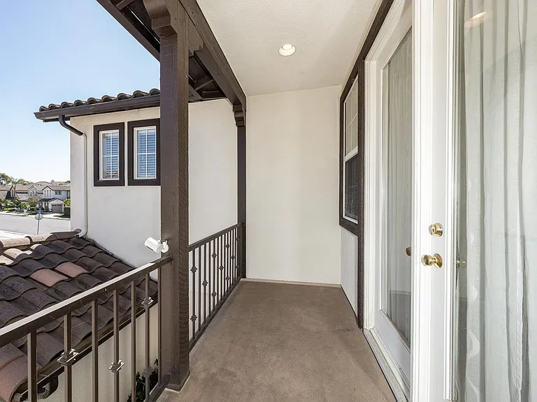 18571 Amalia Ln — Photo 32