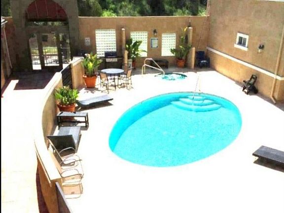 3rd image of 22859 Del Valle St #2418